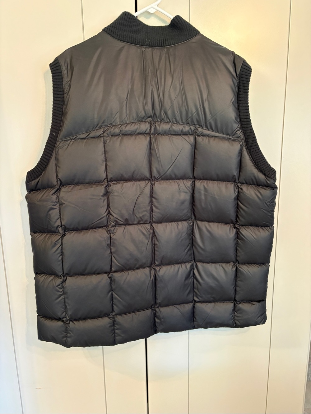 Jordan Men’s Black Quilted Puffer Vest - Picture 5 of 5